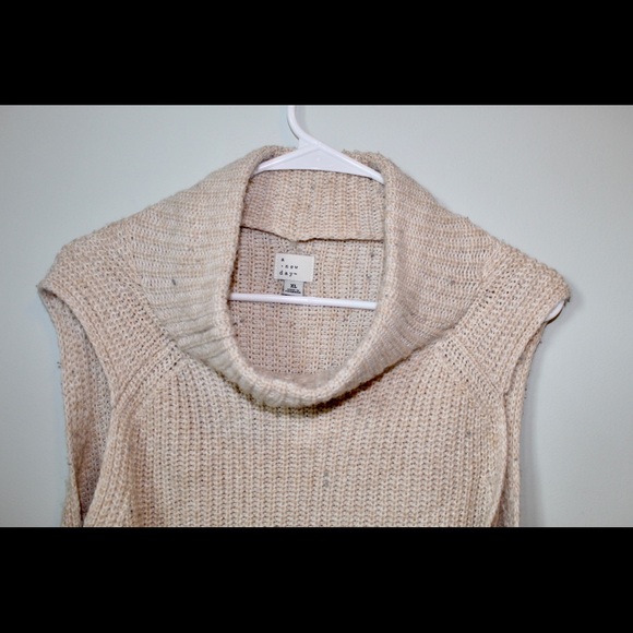 A. New Day Beige short sleeve sweater mid dress - Picture 4 of 4